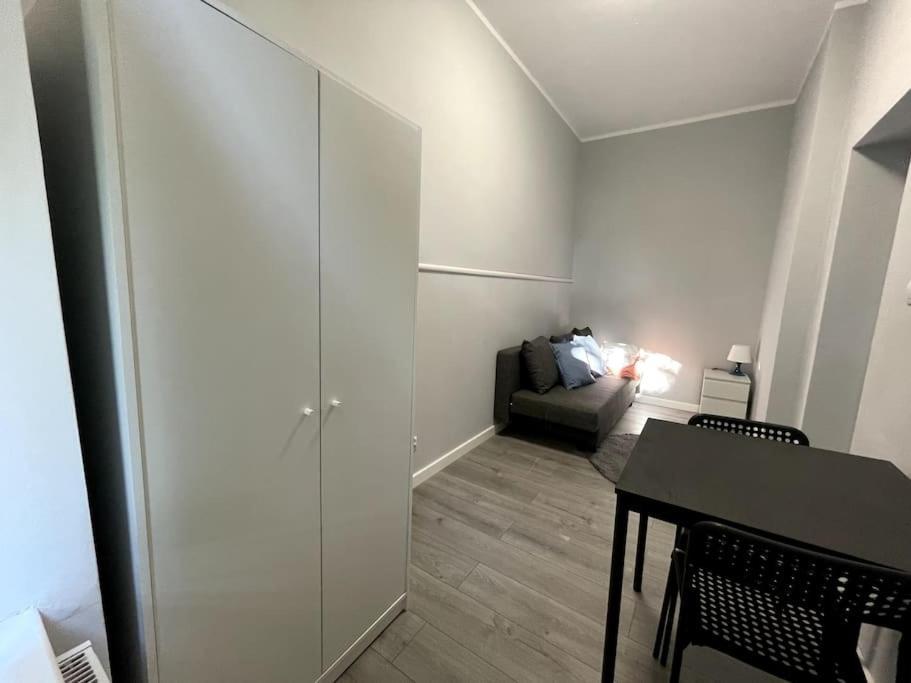 Big Apart Next To Galeria Dominikanska - 4 Rooms 브로츠와프 외부 사진